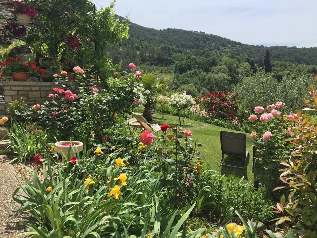 Le Grand Jardin Bed & Breakfast Lafare Eksteriør bilde